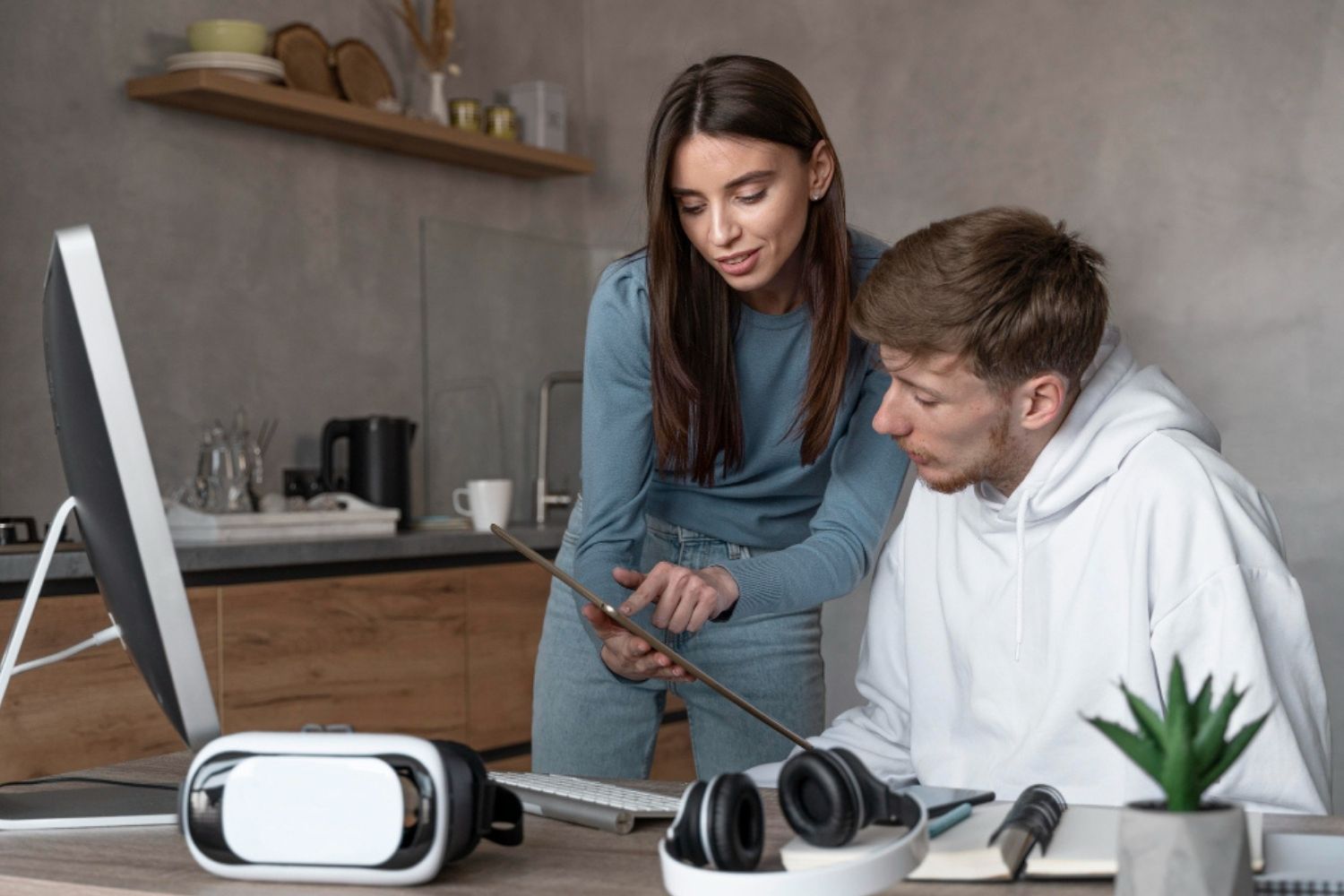 ¿Cómo la Inteligencia Artificial agiliza y hace más seguras las tareas educativas?